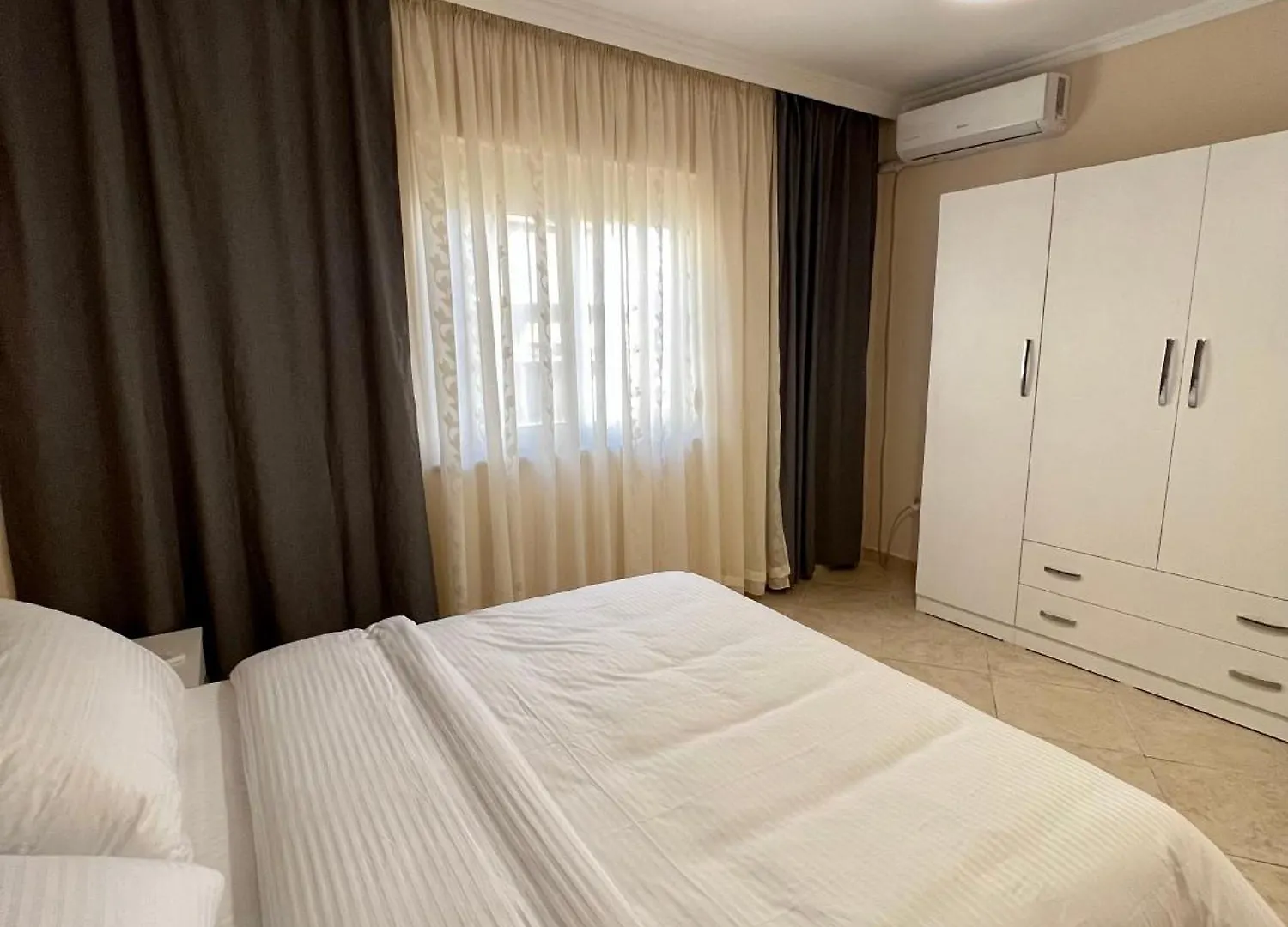 Xhomlliku Apartment Tirana Albania
